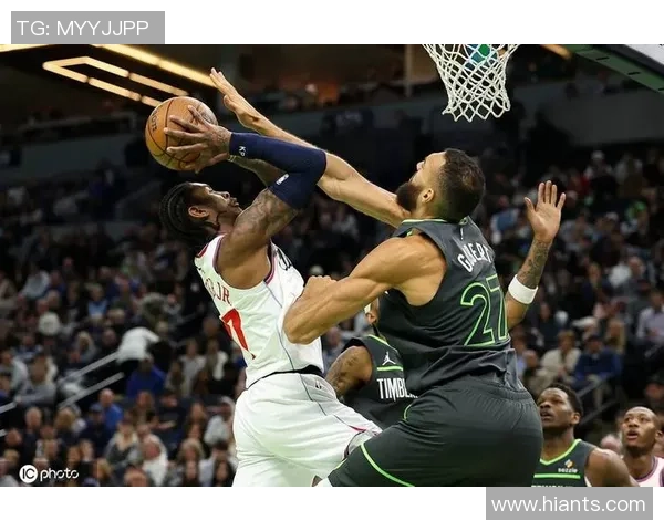 快船与森林狼首节激战精彩回顾双方争夺战况紧张刺激